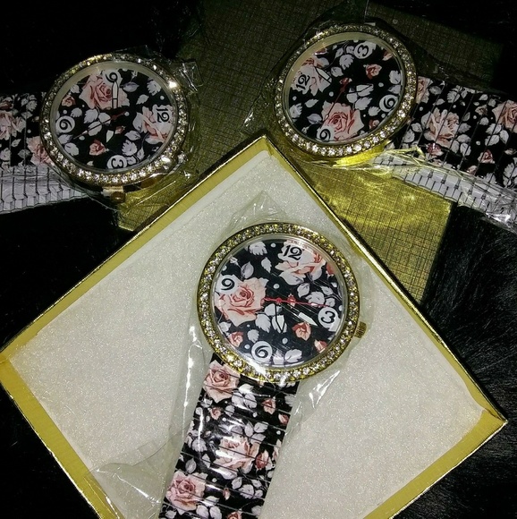 Time To Blossom Floral Watch - Picture 2 of 2